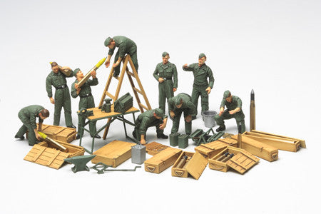 Tamiya 1/48 WWII German Tank Crew Field Maintenance  | TAM32547